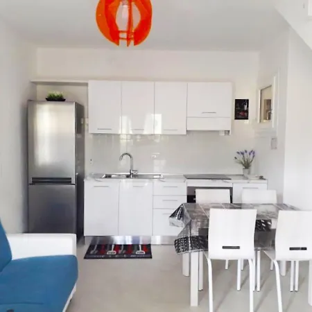 Affittimoderni Bouganville Apartment *
